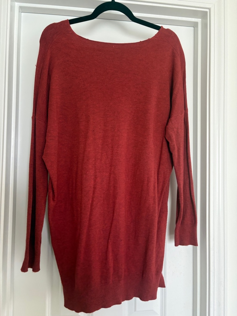 Rust Red V-Neck Long Sleeve Women's Top - Picture 3 of 3